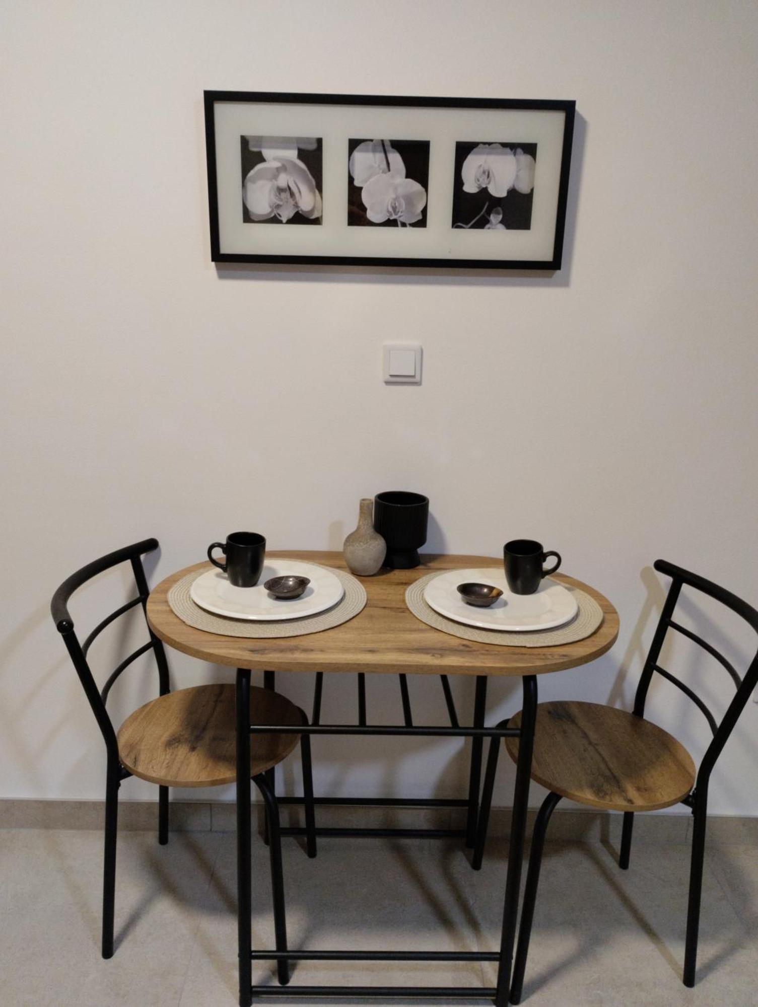 Iris Apartman Ivanica Kültér fotó